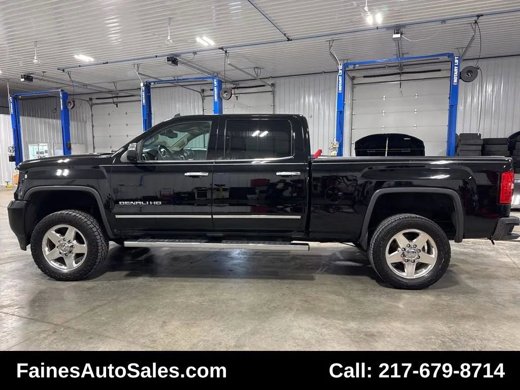 Used 2015 GMC Sierra 2500 Denali w/ Duramax Plus Package image 8