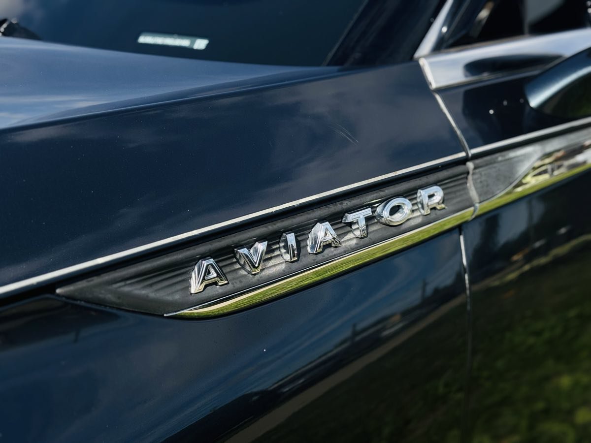 Used 2024 Lincoln Aviator Reserve w/ Equipment Group 201A AWD/4WD image 15