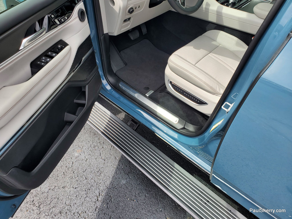 New 2026 Jeep Grand Wagoneer L Summit AWD/4WD image 25
