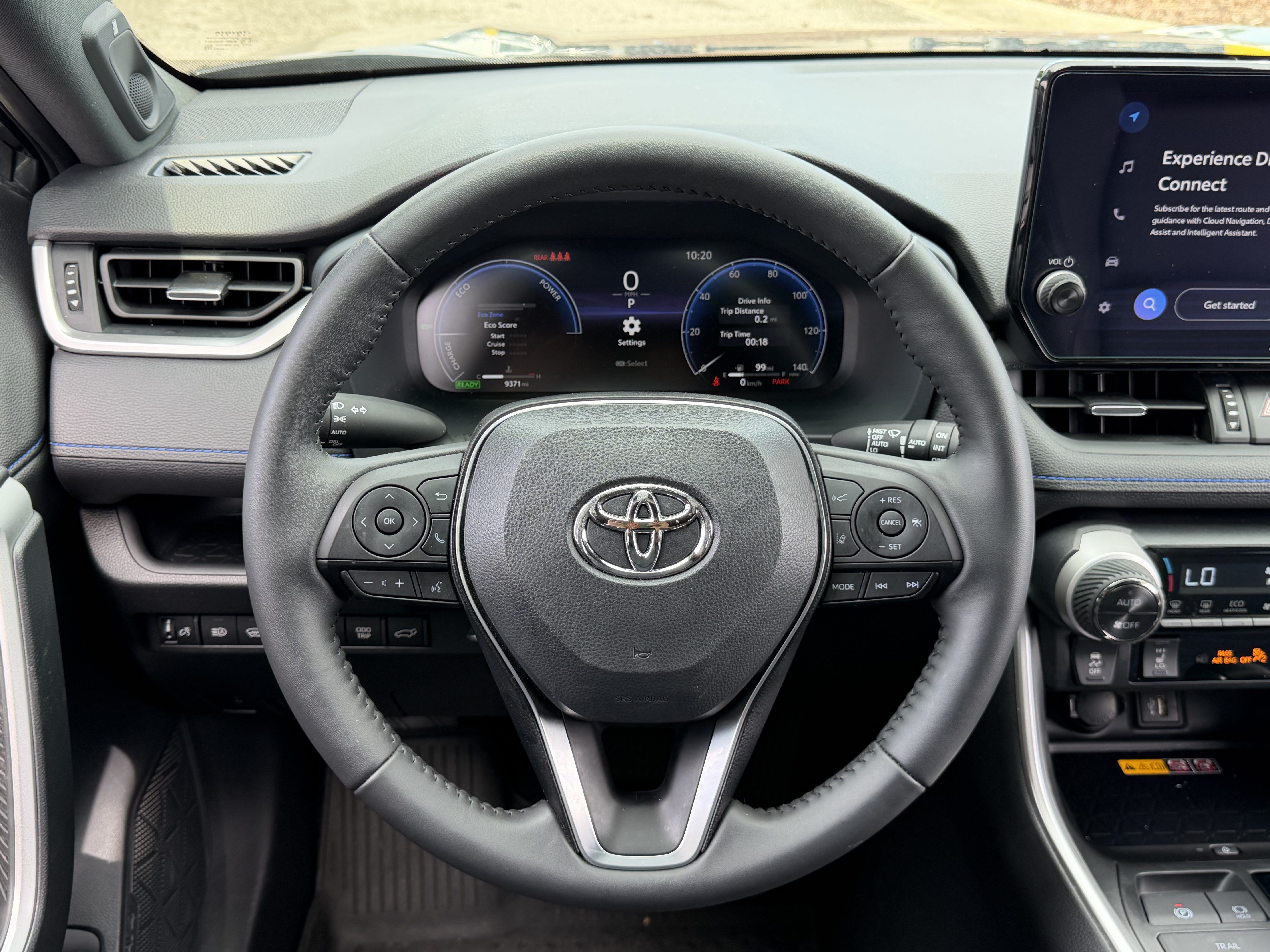 Used 2025 Toyota RAV4 XSE w/ Advanced Technology Package AWD/4WD image 17