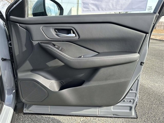 New 2026 Nissan Rogue SV image 8