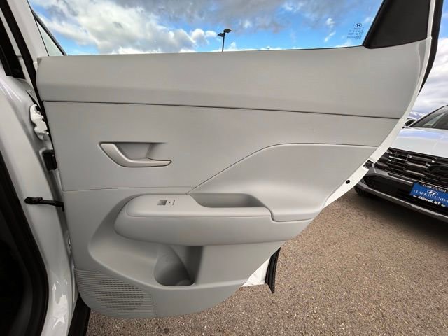 New 2026 Hyundai Kona SE image 32