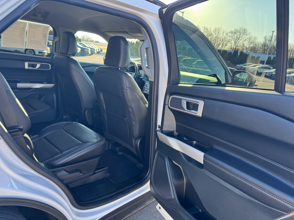 Used 2023 Ford Explorer XLT w/ Equipment Group 202A image 14