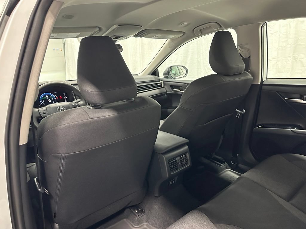 Used 2026 Toyota Camry LE FWD image 47