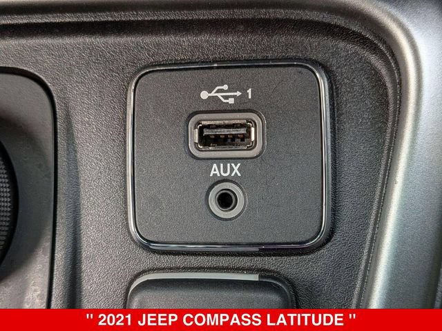 Used 2021 Jeep Compass Latitude w/ Convenience Group AWD/4WD image 28