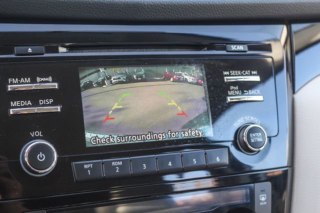 Used 2018 Nissan Rogue Sport SV image 34