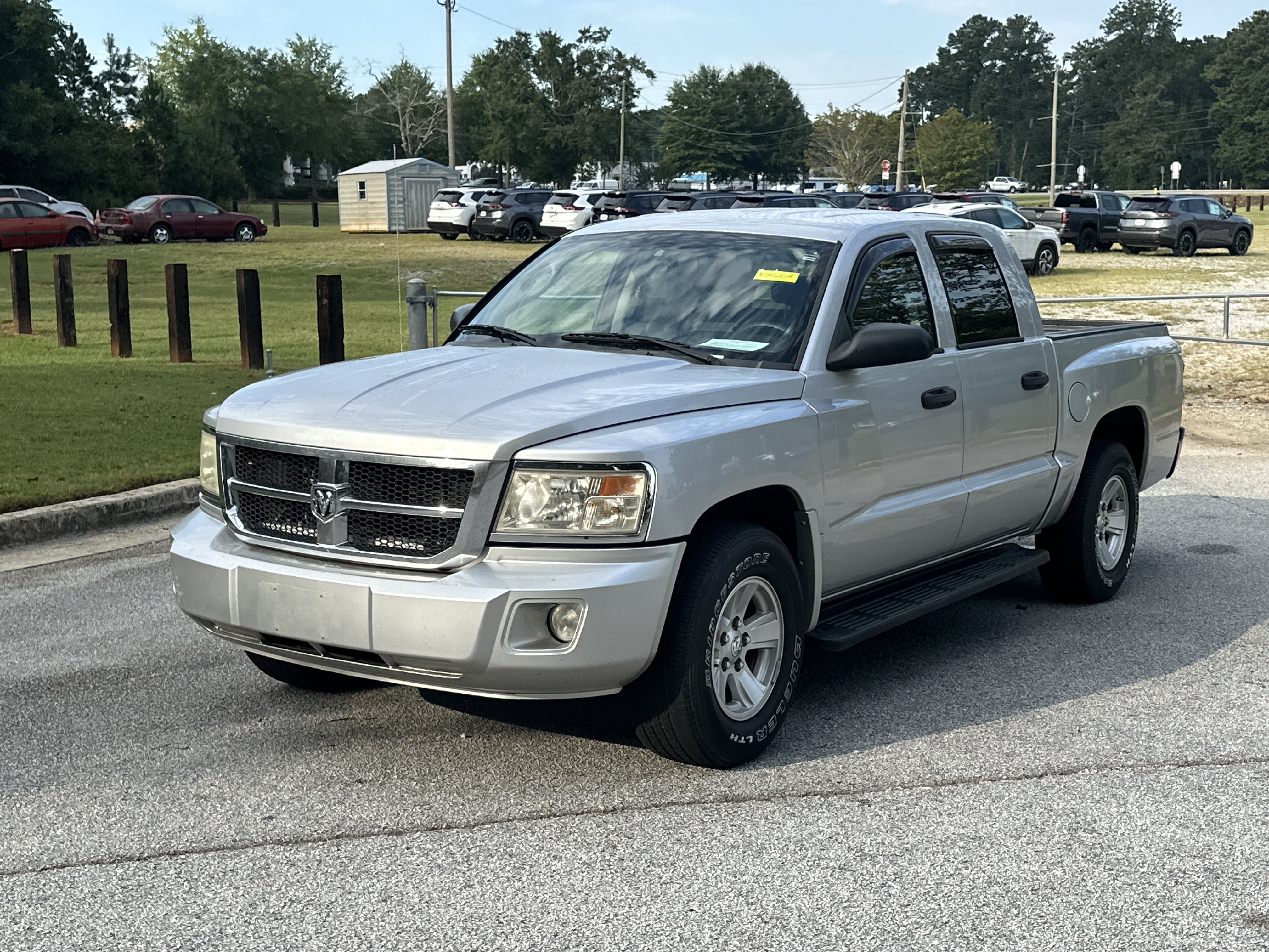 Used 2008 Dodge Dakota SLT RWD image 1