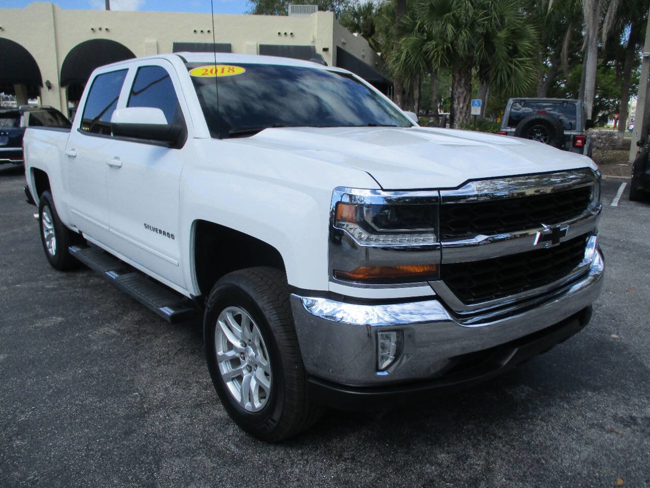 Used 2018 Chevrolet Silverado 1500 LT w/ All Star Edition RWD image 2