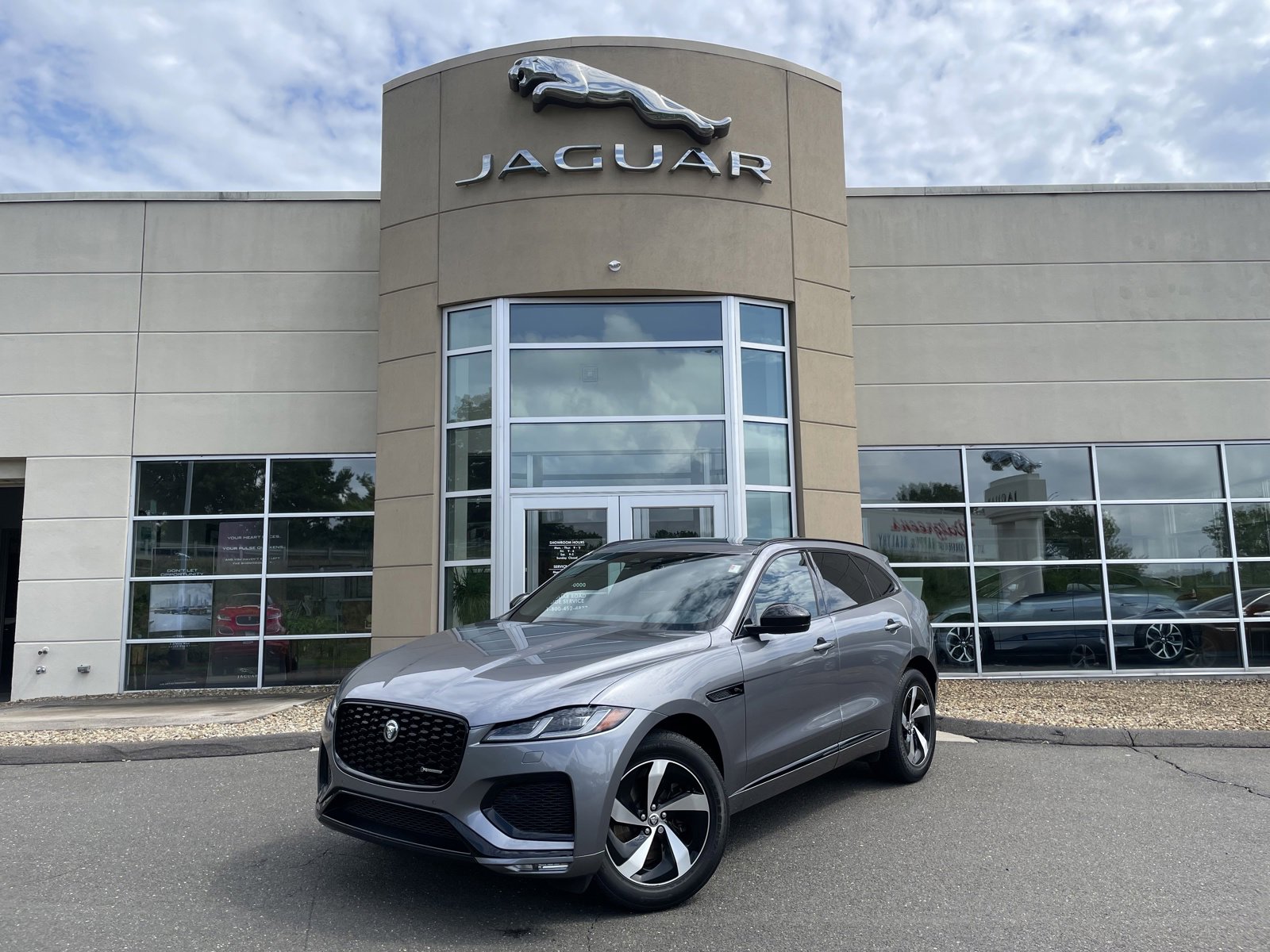 New 2024 Jaguar F-PACE R-Dynamic S