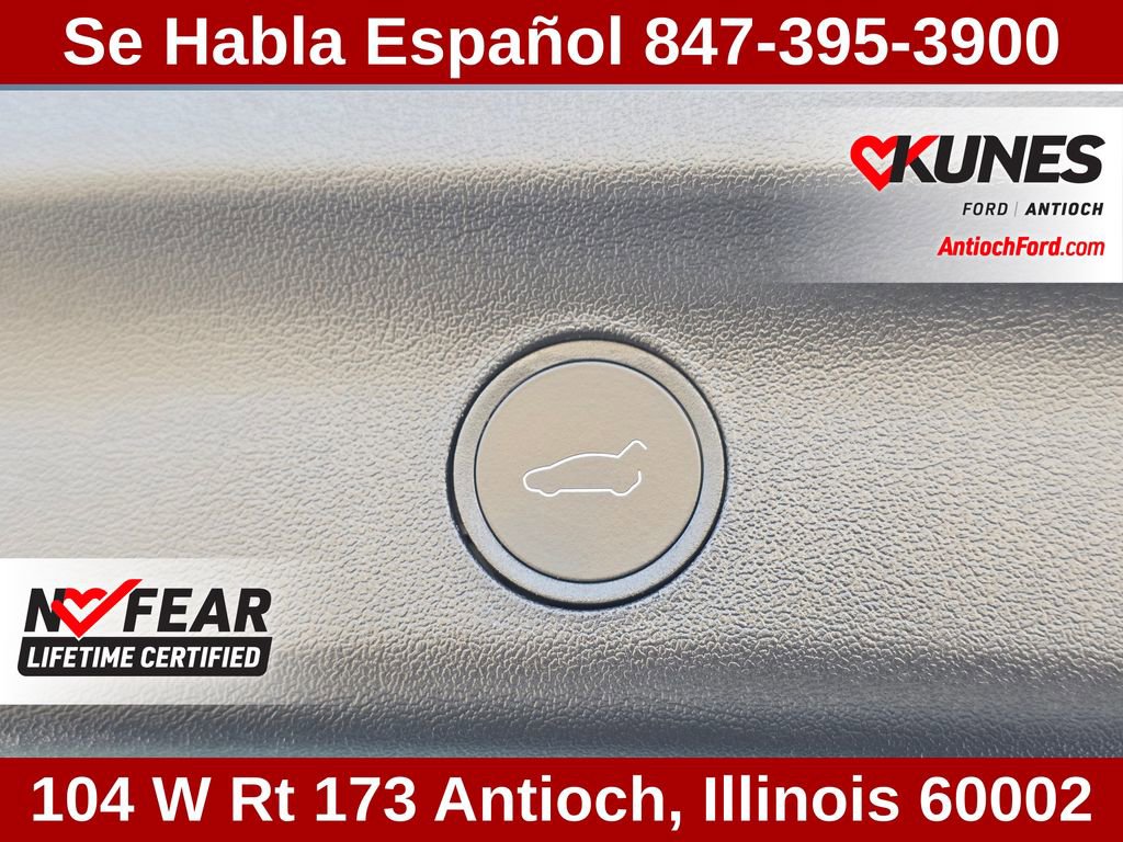 Used 2024 Tesla Model Y Long Range AWD/4WD image 36