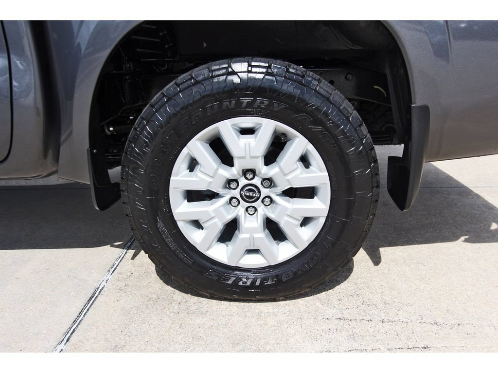 Used 2023 Nissan Frontier SV w/ SV Convenience Package AWD/4WD image 27