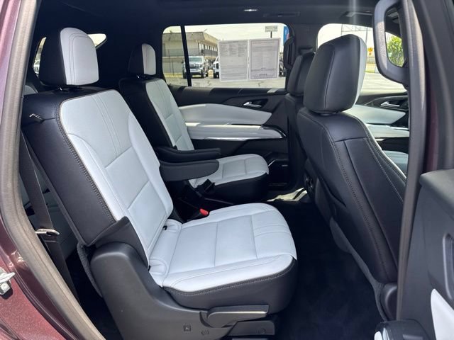 Used 2026 Chevrolet Traverse High Country FWD image 23