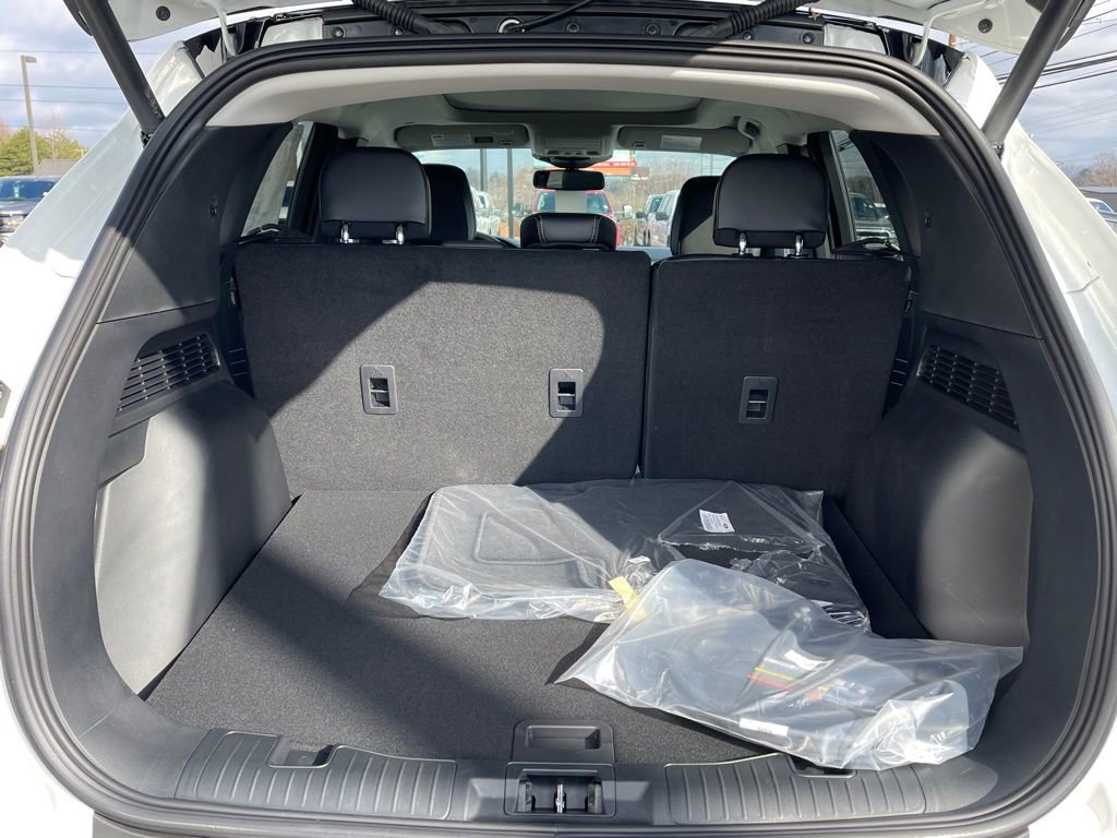 New 2025 Ford Escape SE w/ PHEV Premium Package FWD image 25