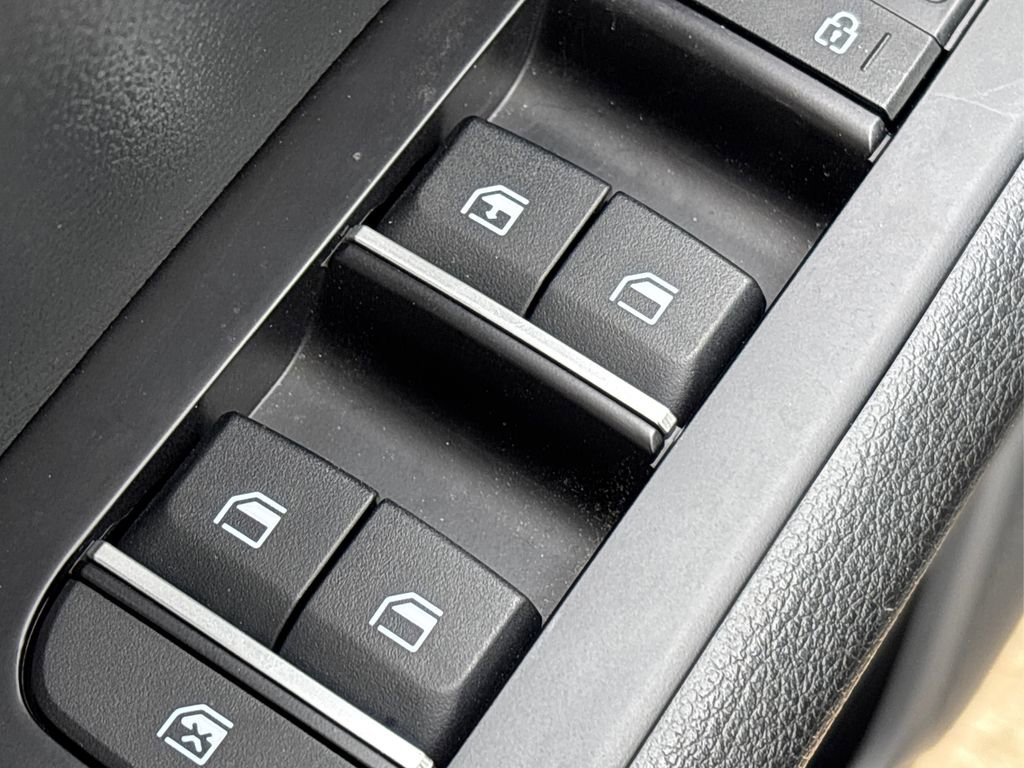 Used 2023 Kia Soul LX image 30
