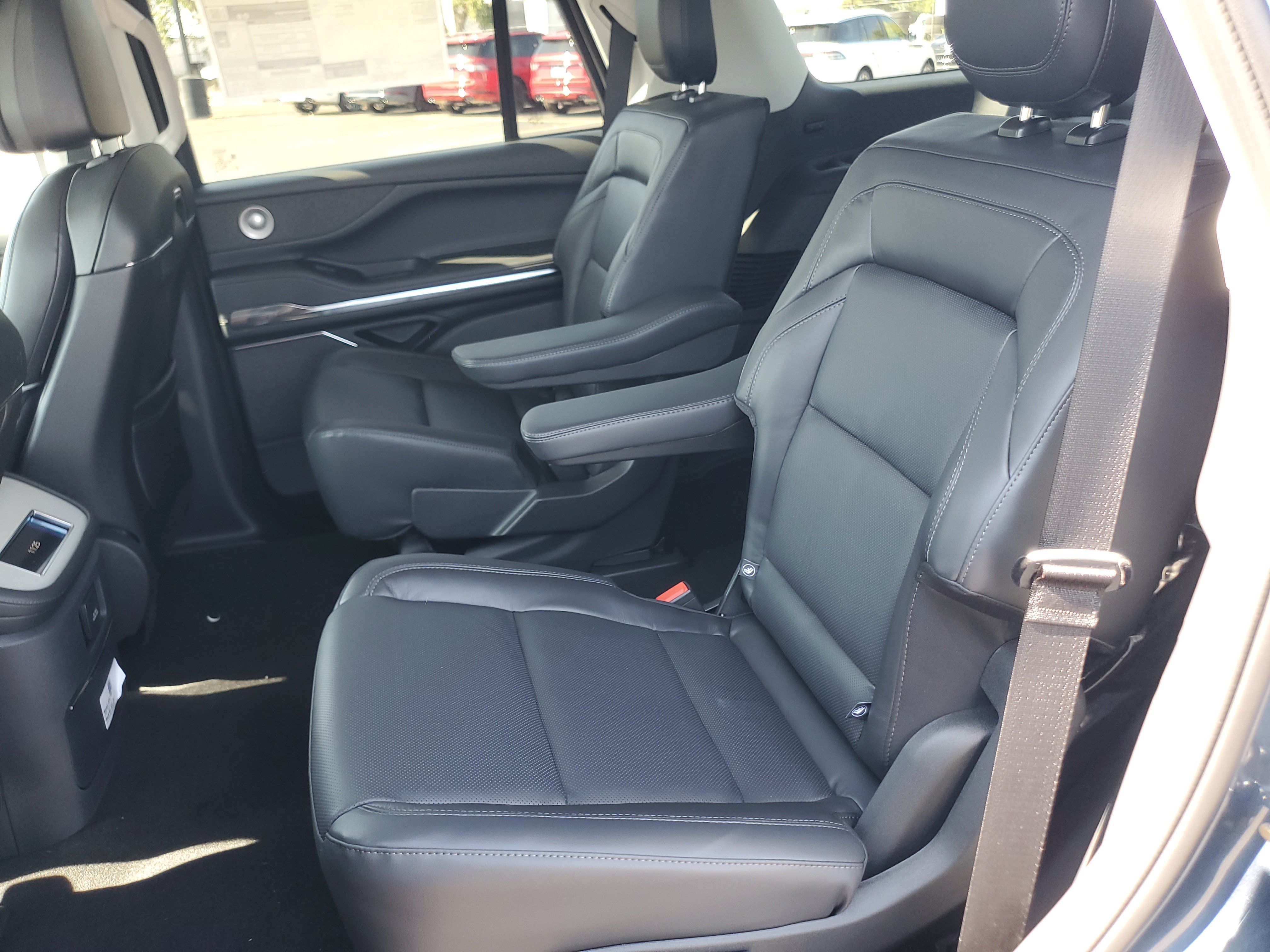 New 2027 Lincoln Navigator Reserve AWD/4WD image 31