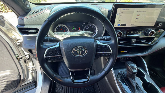 Used 2023 Toyota Highlander XSE AWD/4WD image 26