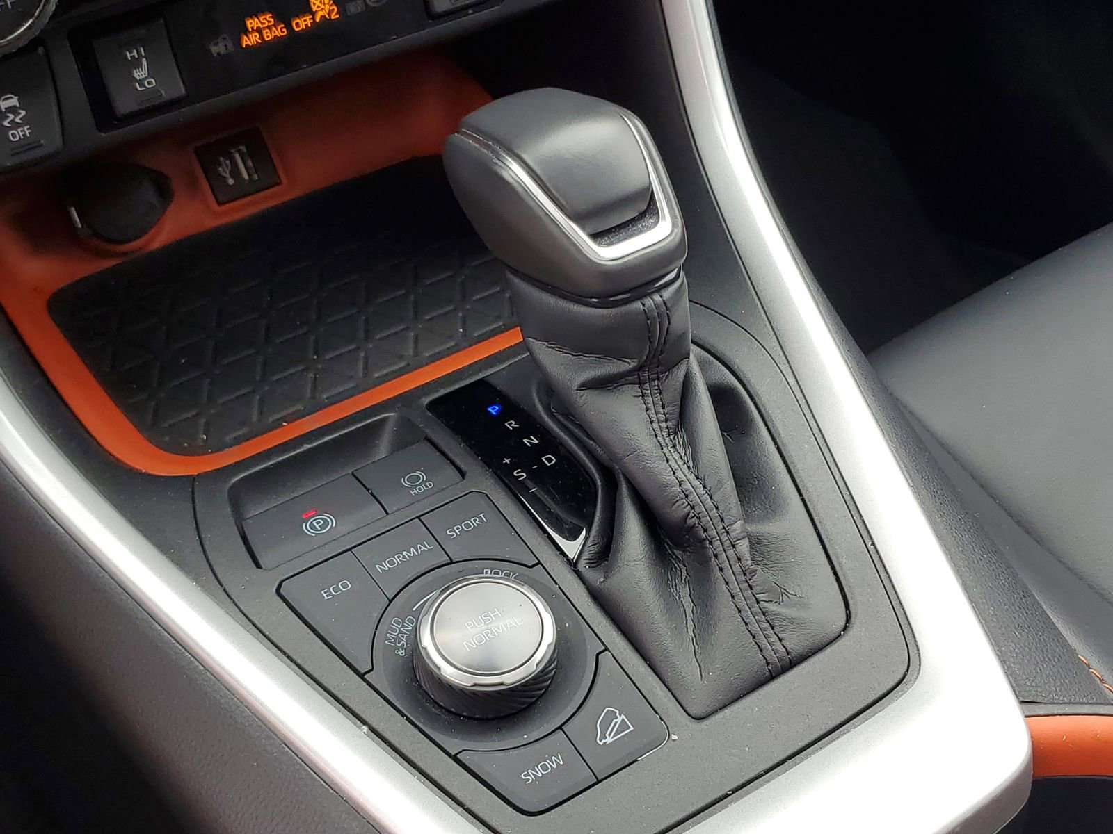 Used 2024 Toyota RAV4 Adventure w/ Convenience Package image 33