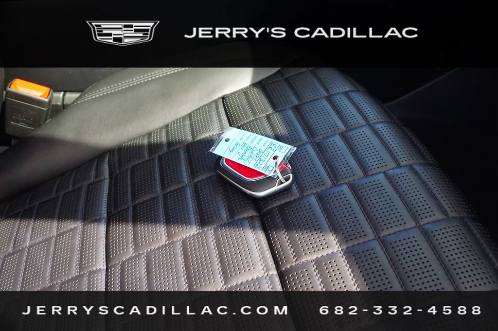 Used 2024 Cadillac Escalade ESV V AWD/4WD image 31