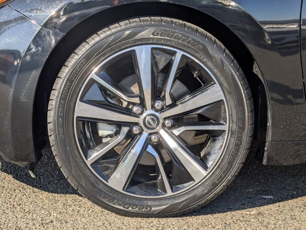 Used 2023 Nissan Maxima SV w/ Floor Mat Group image 9