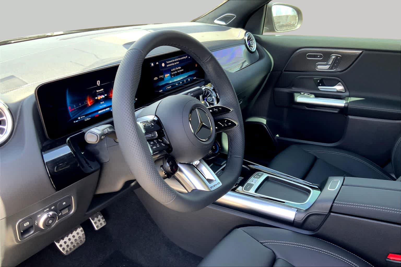 New 2025 Mercedes-Benz GLA 35 AMG 4MATIC image 9