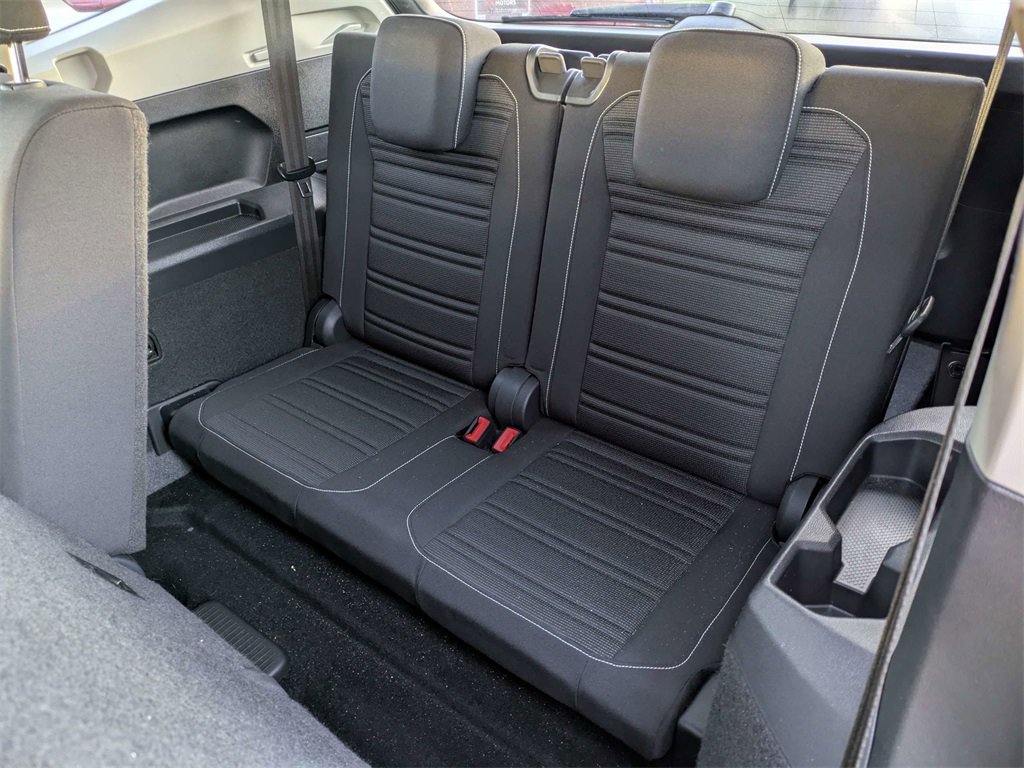 Used 2024 Volkswagen Tiguan S image 15