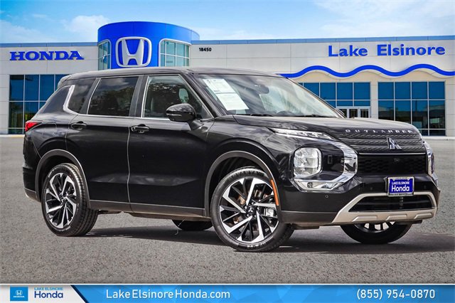 Used 2023 Mitsubishi Outlander SE