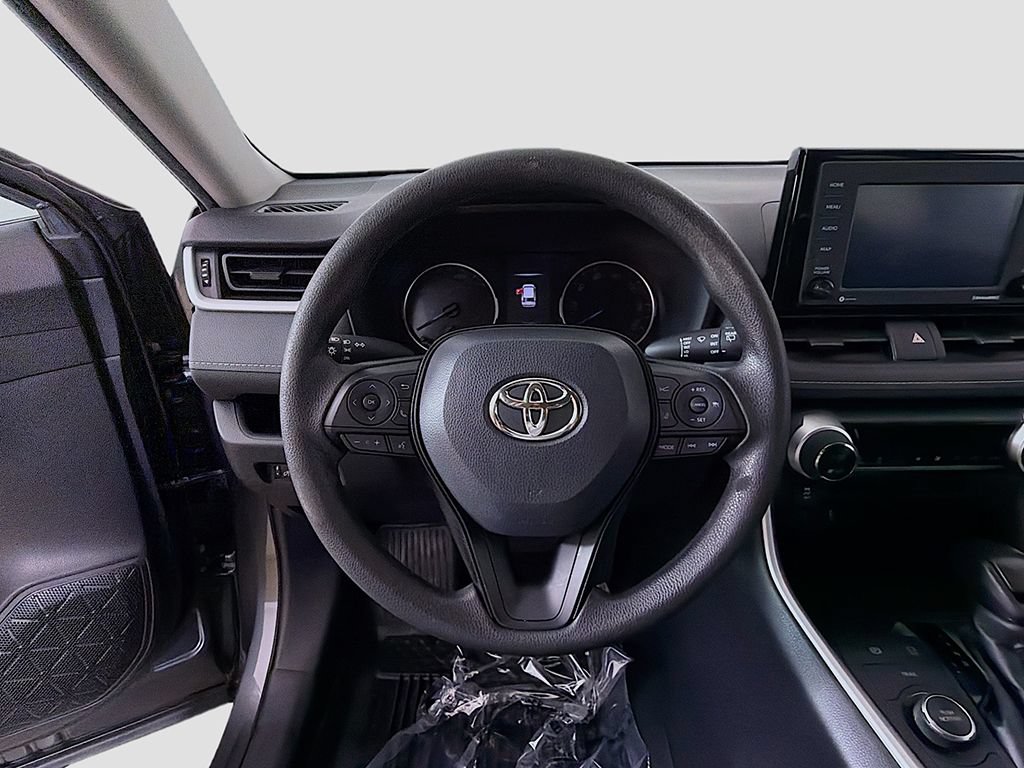 Used 2021 Toyota RAV4 LE AWD/4WD image 26