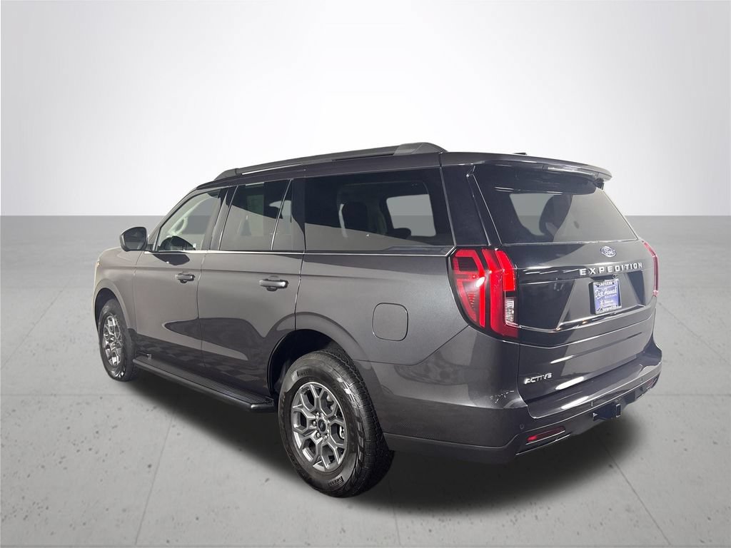 Used 2025 Ford Expedition Active AWD/4WD image 8