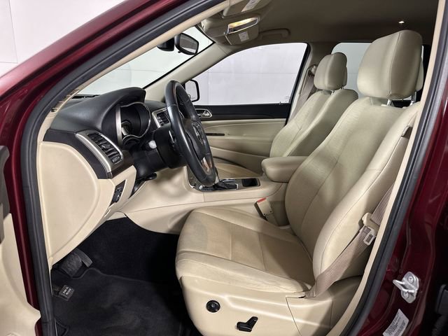 Used 2017 Jeep Grand Cherokee Laredo w/ Quick Order Package 2BE image 19