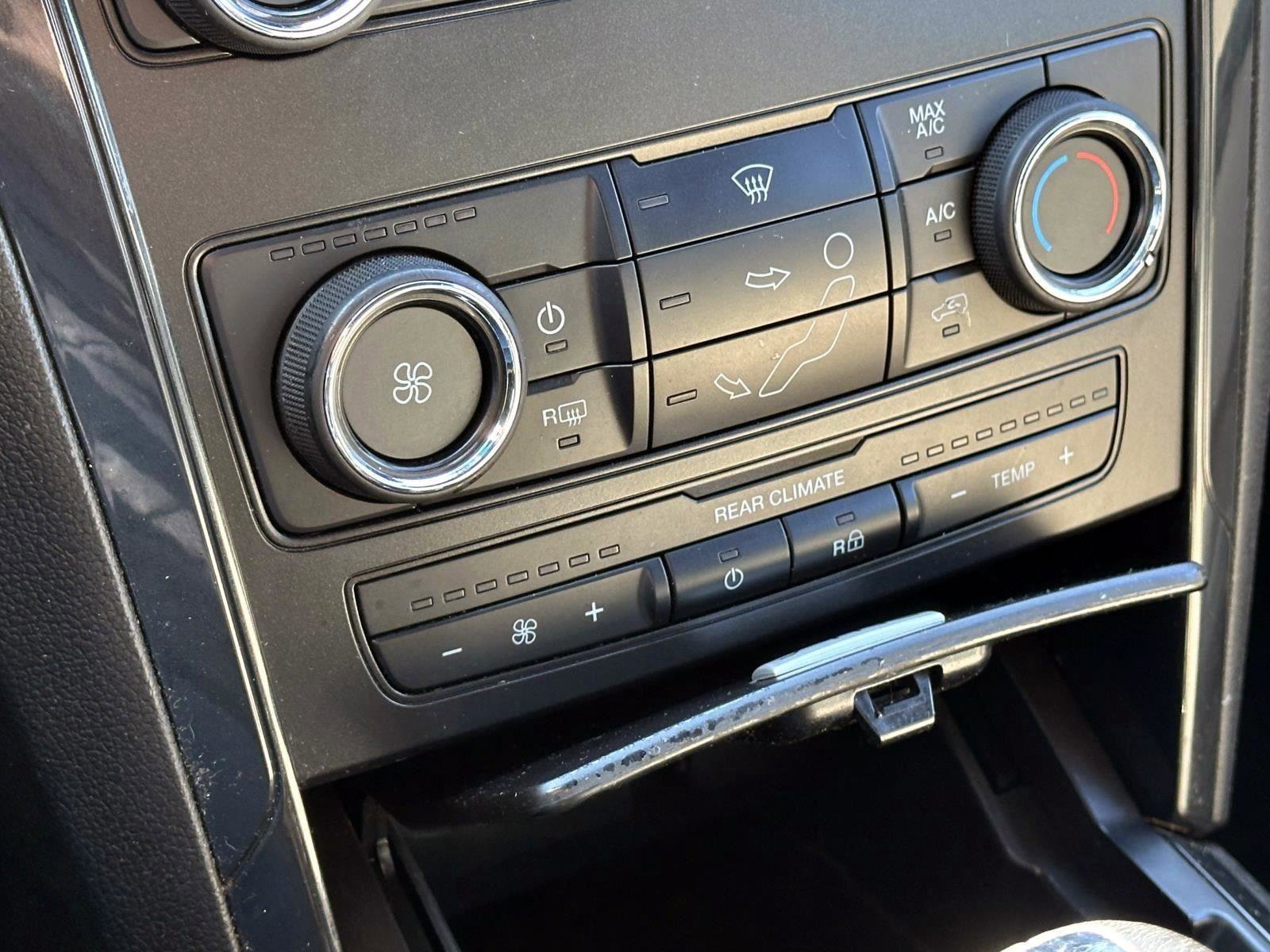 Used 2019 Ford Explorer FWD image 24