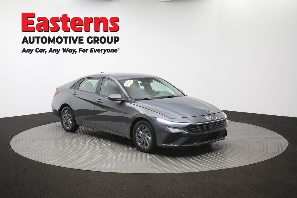 Used 2024 Hyundai Elantra SEL FWD image 47