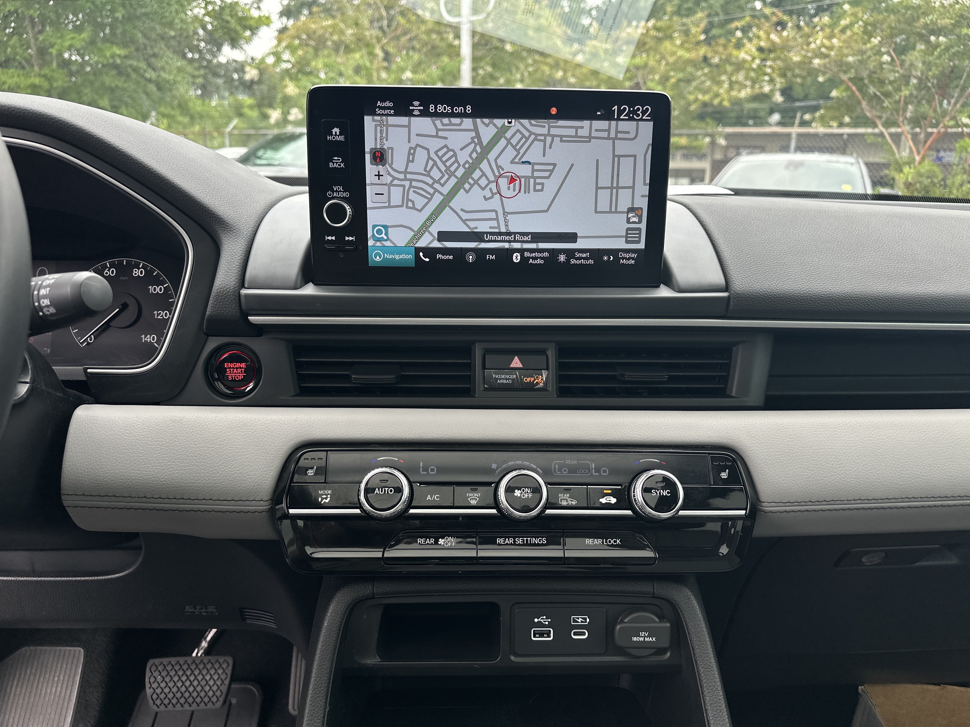 Used 2025 Honda Pilot Touring image 30