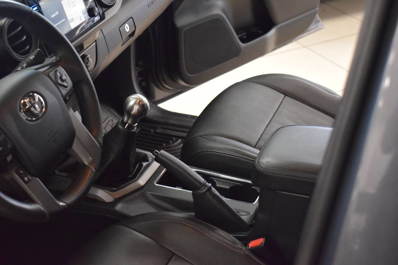 Used 2017 Toyota Tacoma TRD Off-Road image 63