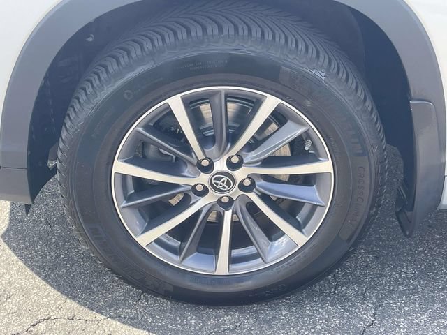Used 2018 Toyota Highlander XLE AWD/4WD image 8