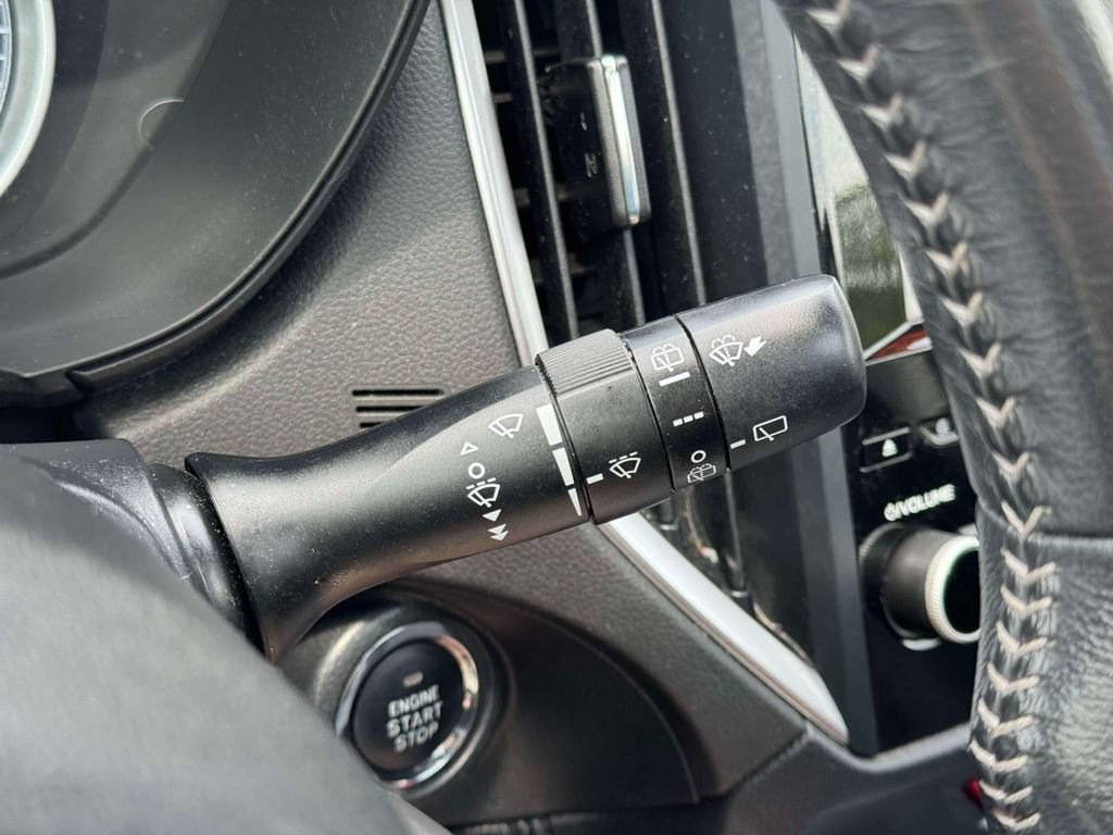 Used 2023 Subaru Forester Premium AWD/4WD image 28