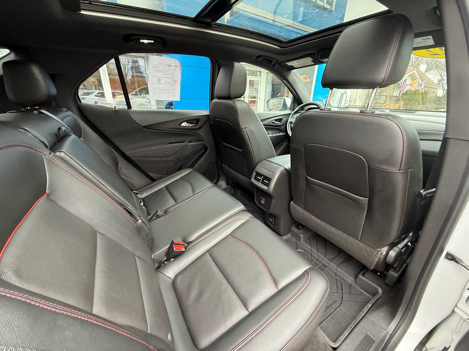 Used 2022 Chevrolet Equinox RS w/ RS Leather Package image 38