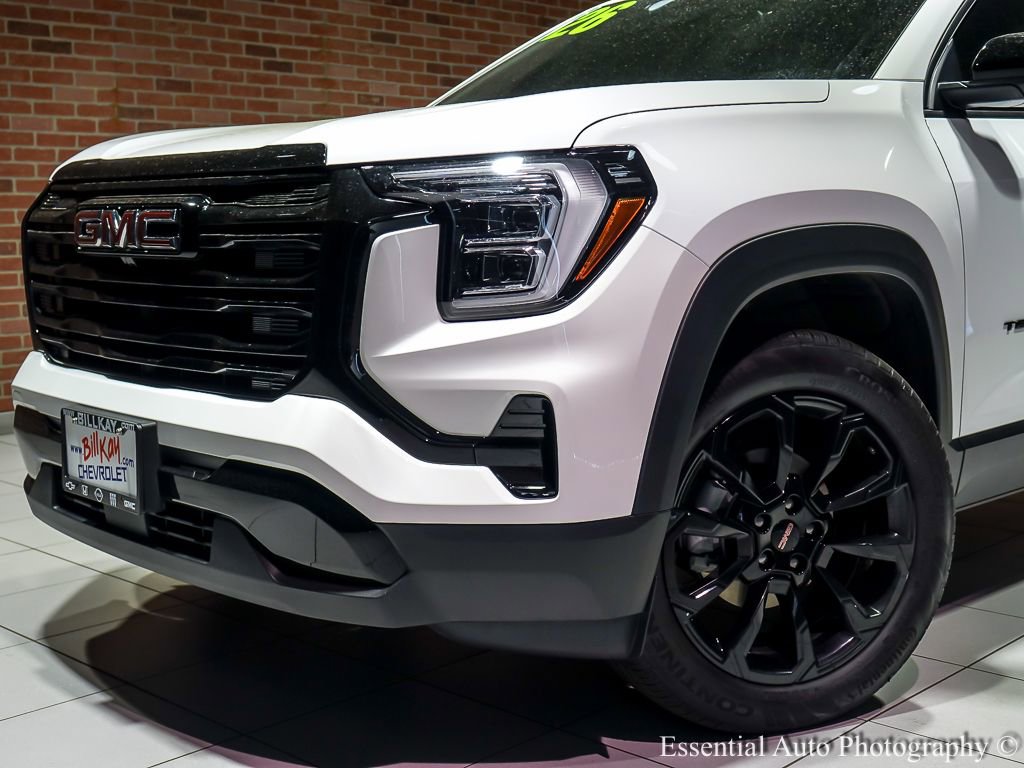 Used 2026 GMC Terrain Elevation w/ Black Edition AWD/4WD image 3