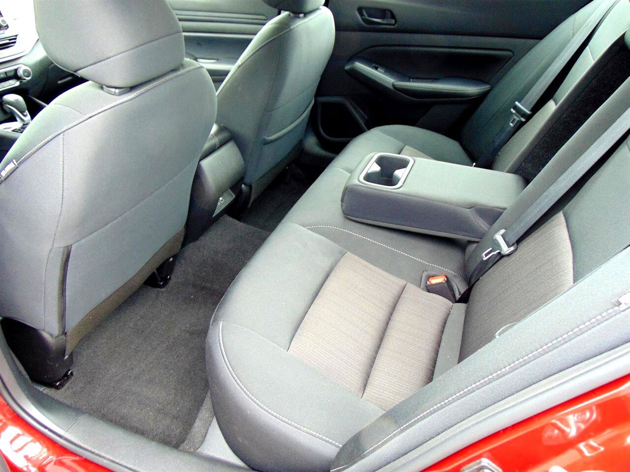 Used 2024 Nissan Altima 2.5 SV image 13