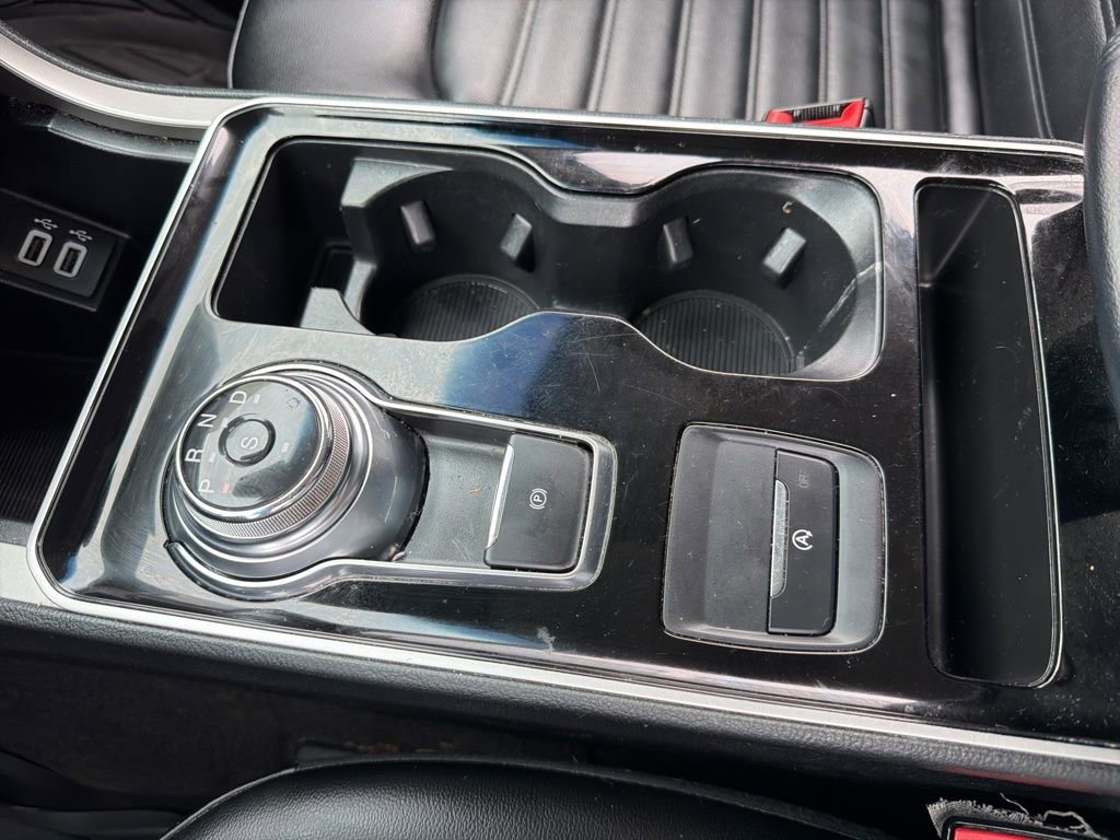 Used 2020 Ford Edge SEL image 17