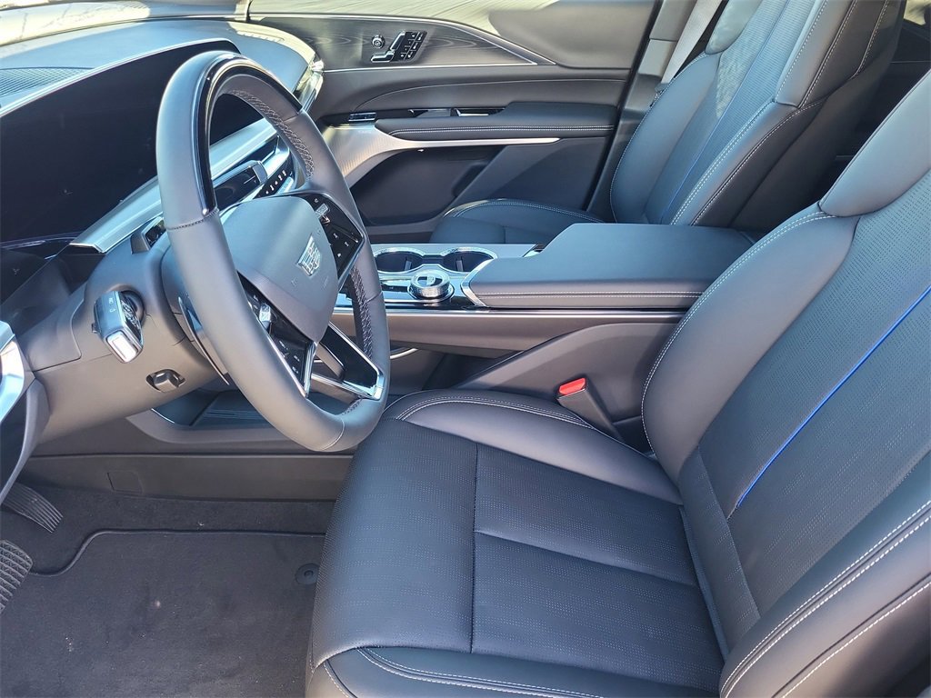 New 2026 Cadillac Lyriq Signature Luxury image 9