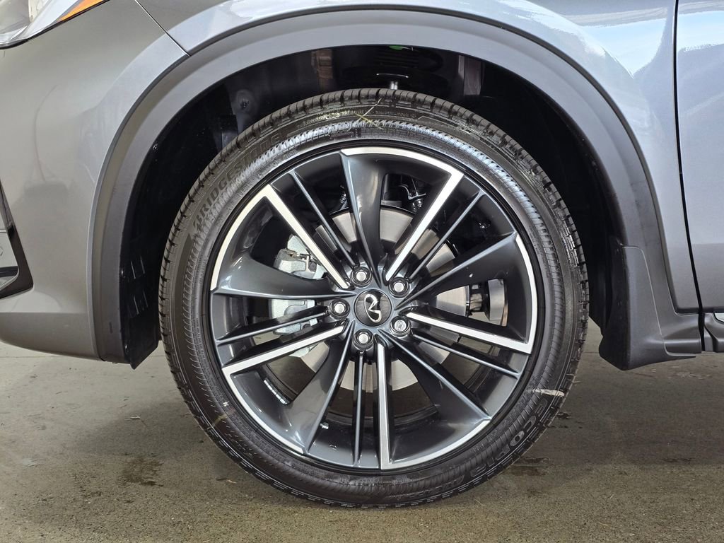 New 2025 INFINITI QX50 Sport image 8