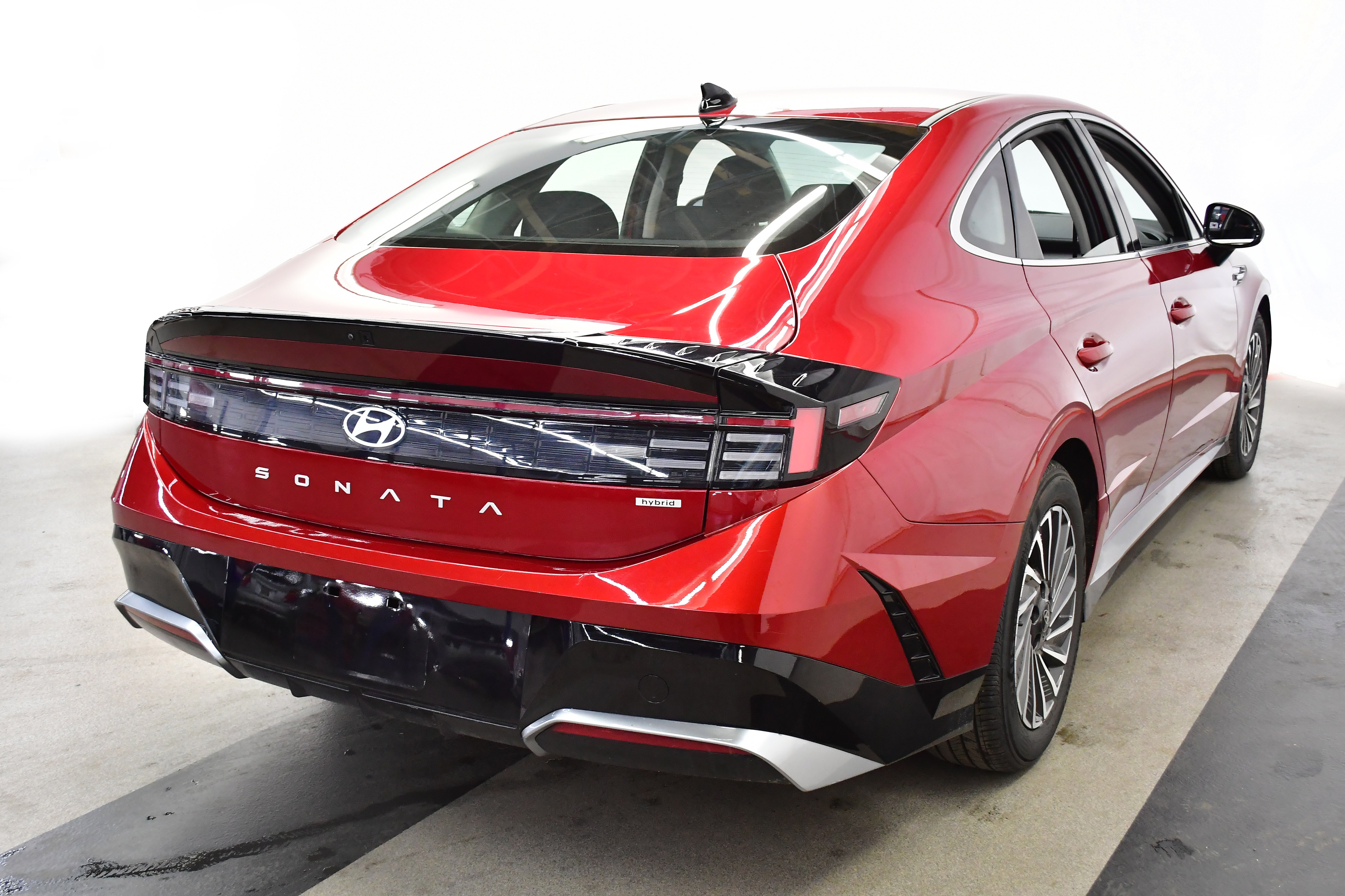 Used 2025 Hyundai Sonata SEL FWD image 7
