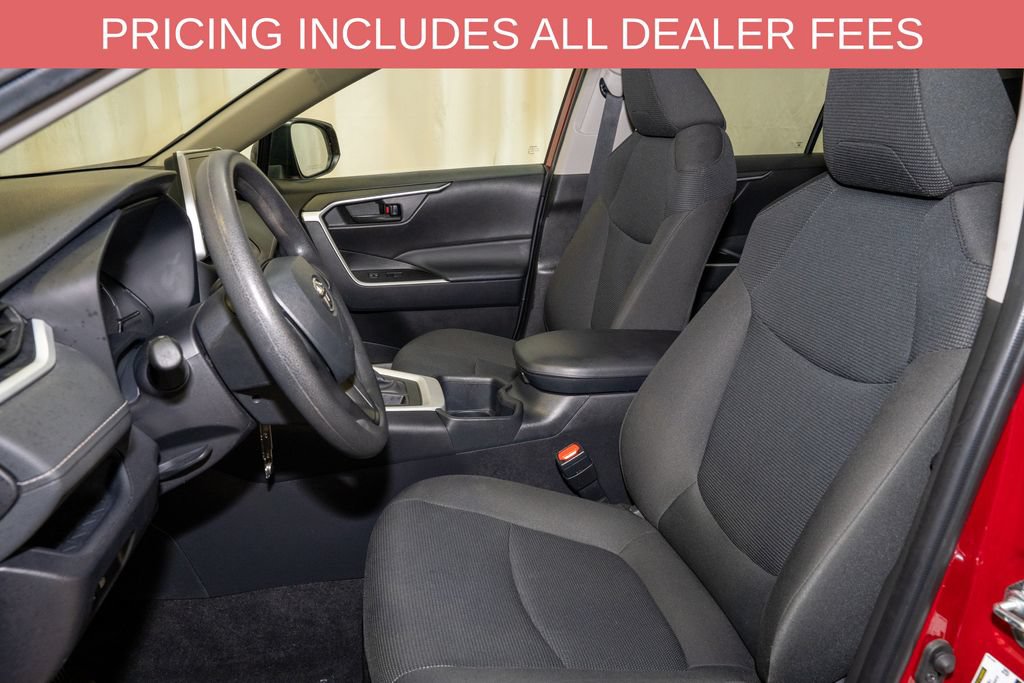 Certified 2025 Toyota RAV4 LE AWD/4WD image 9