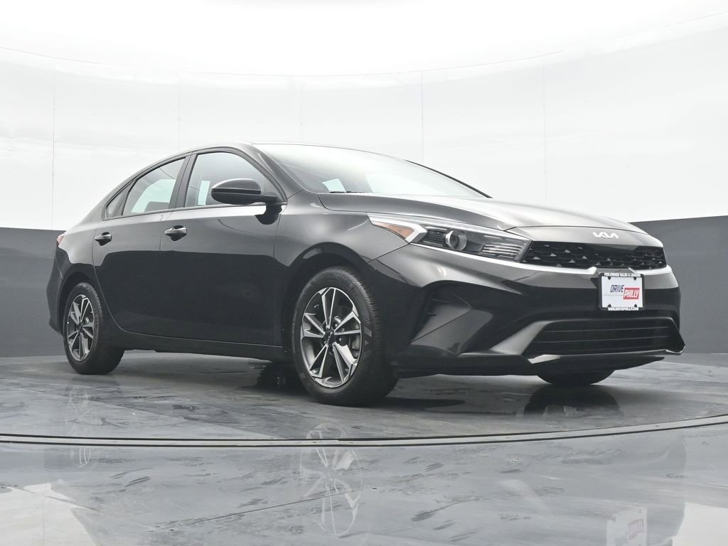 Used 2023 Kia Forte LXS image 33
