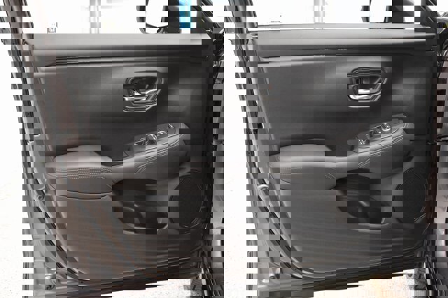 Used 2025 Honda HR-V EX-L image 22