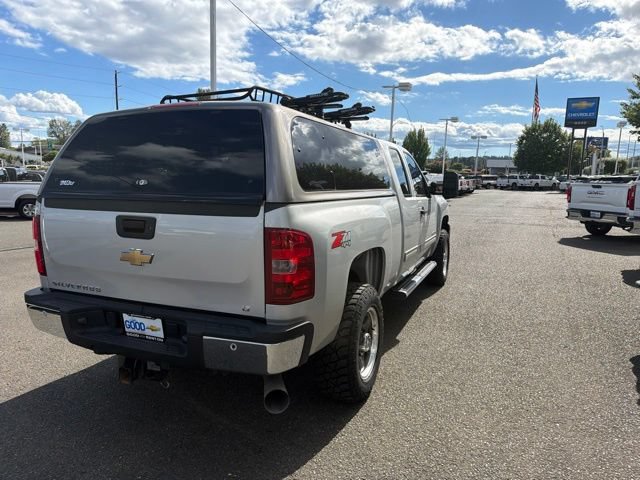 Used 2011 Chevrolet Silverado 2500 LT w/ Interior Plus Package AWD/4WD image 5