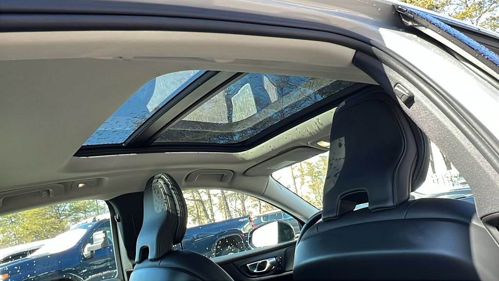 Used 2024 Volvo S60 B5 Core image 13