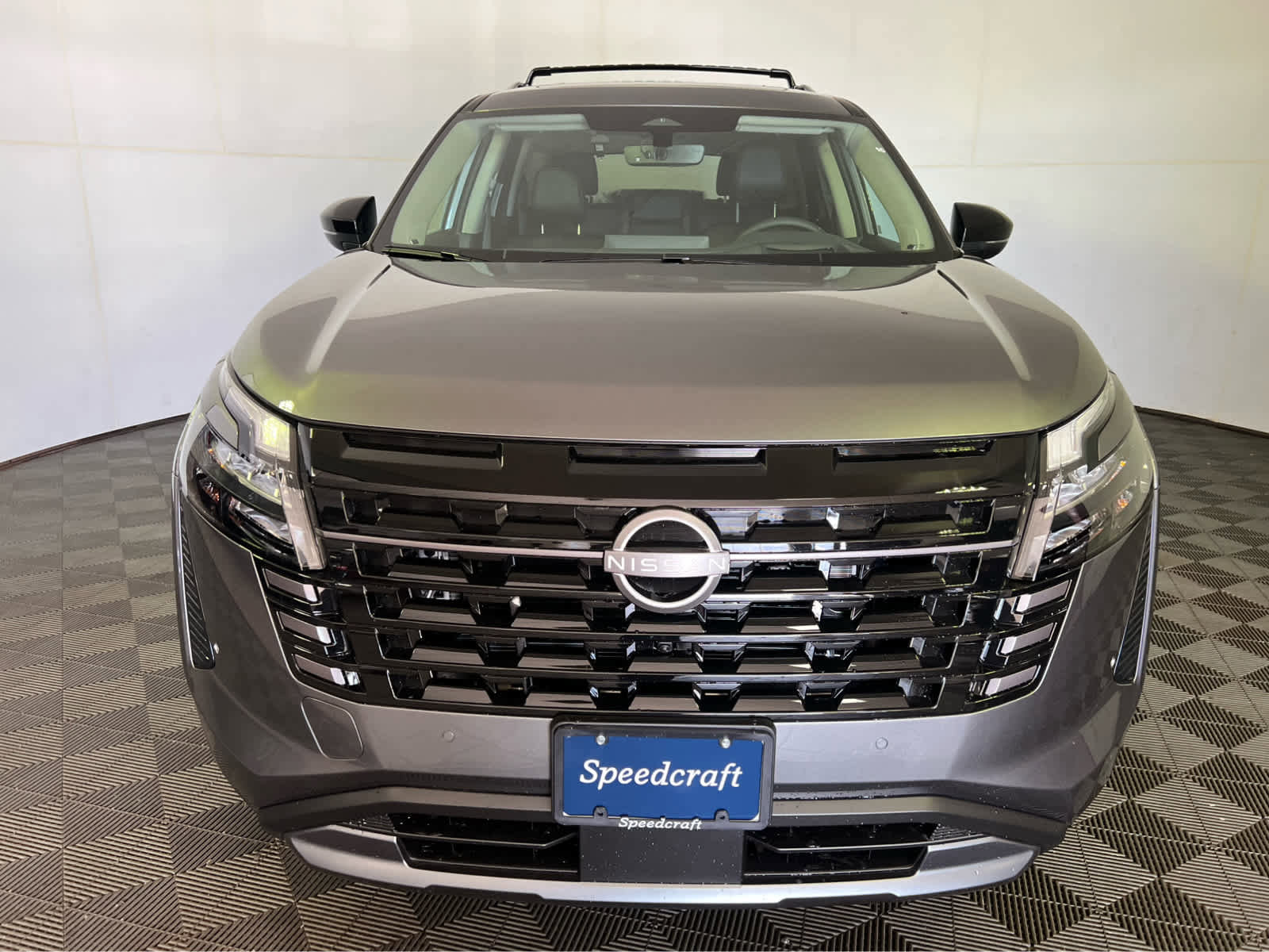 New 2026 Nissan Pathfinder Platinum image 2