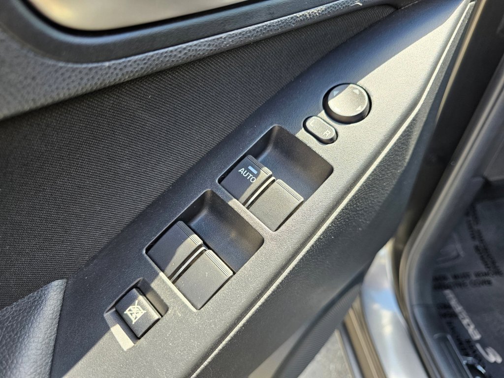 Used 2013 MAZDA MAZDA3 i Touring image 26