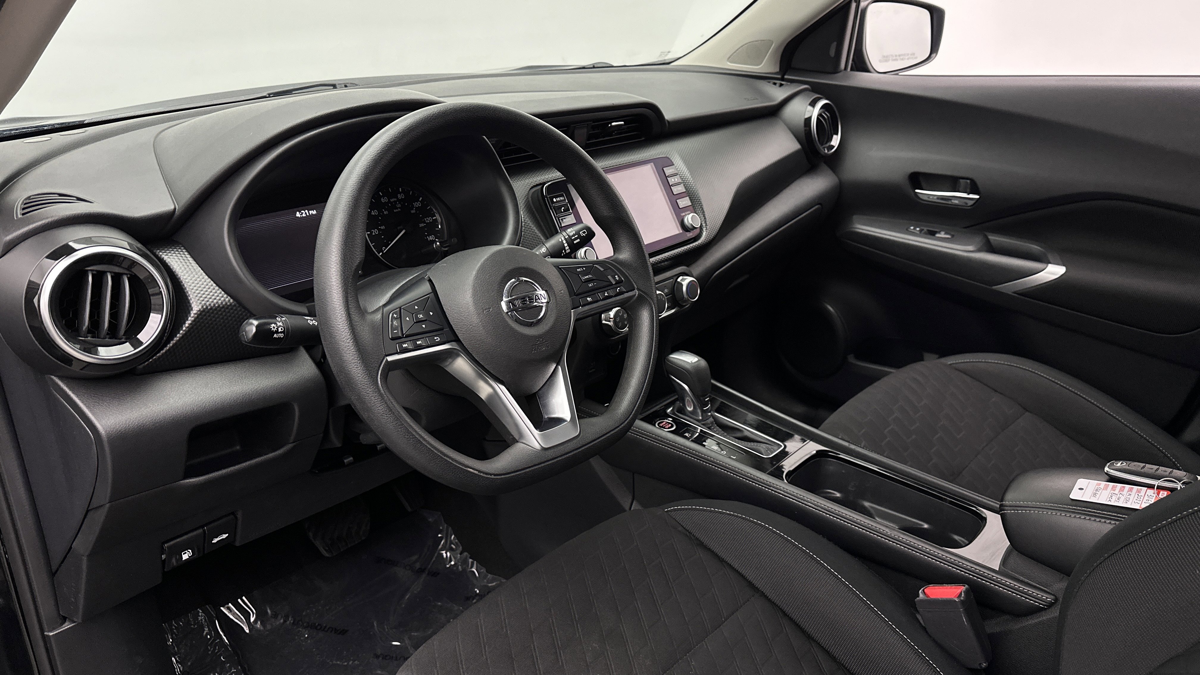 Used 2023 Nissan Kicks SV FWD image 8
